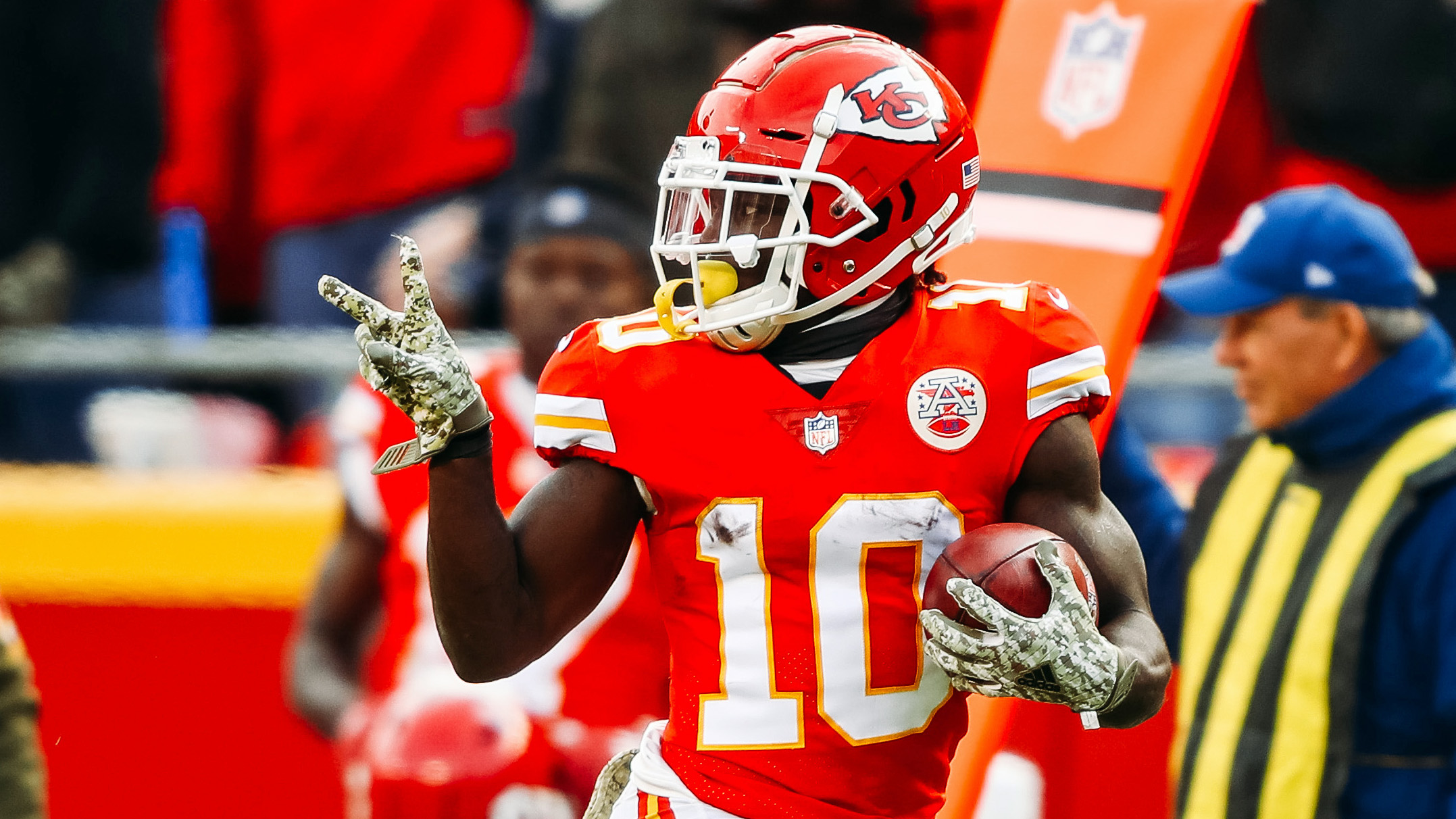 BREAKING NEWS: Kansas City Chiefs Give Tyreek Hill A Three-Year ...